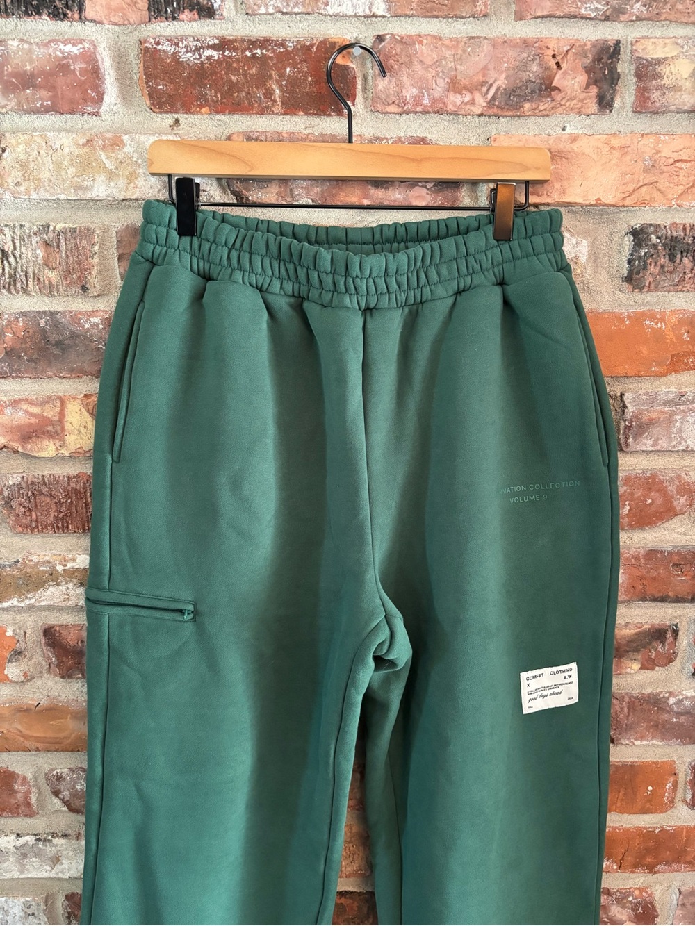 COMFRT Green Affirmation Collection Straight Leg Sweatpants, L - Picture 4 of 8
